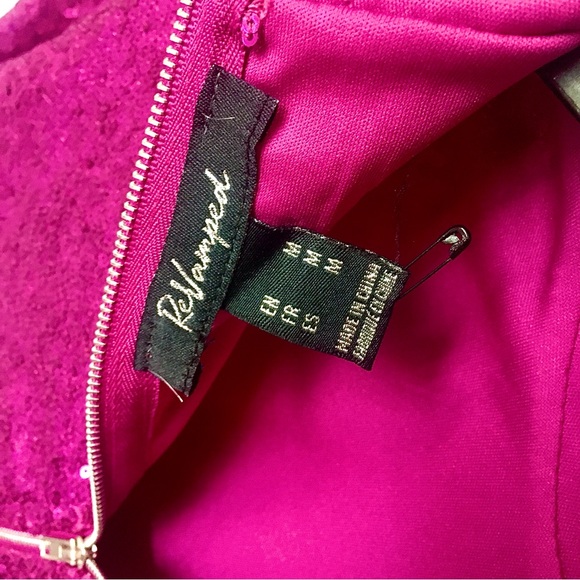 Brand new never worn hot pink sequinned long sleeve zip back crop top size M - Picture 2 of 5